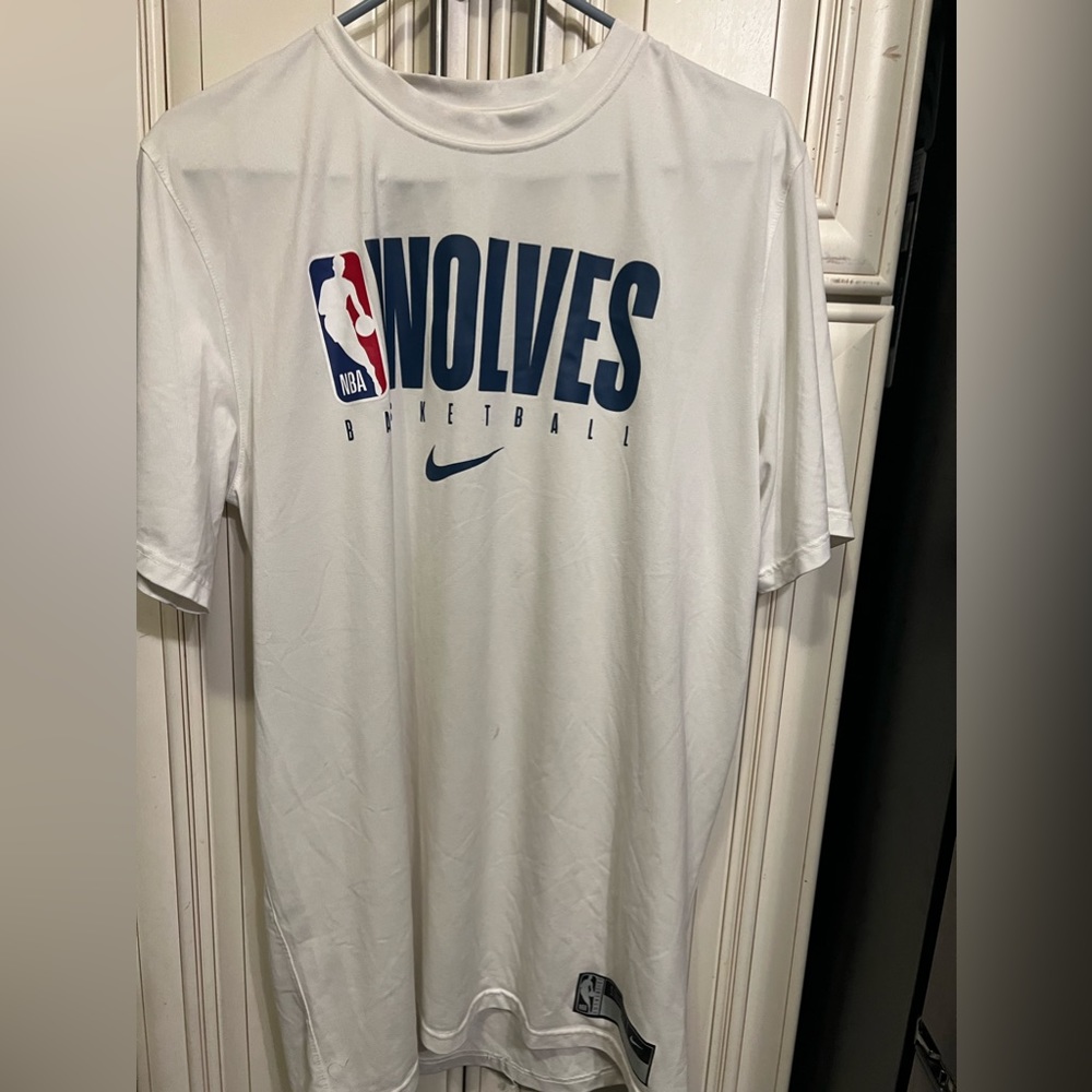 Nike Minnesota Timberwolves Dri-Fit Short Sleeve White  Logo T-Shirt Men's L